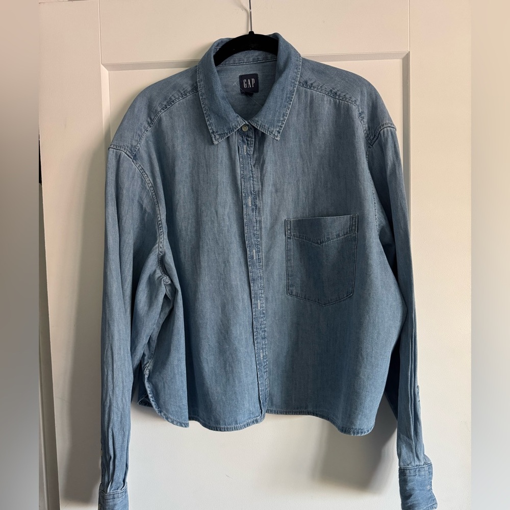 Gap chambray crop shirt